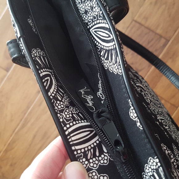 Vera Bradley Black White Floral Quilted Tote Bag with Zipper - Picture 7 of 16